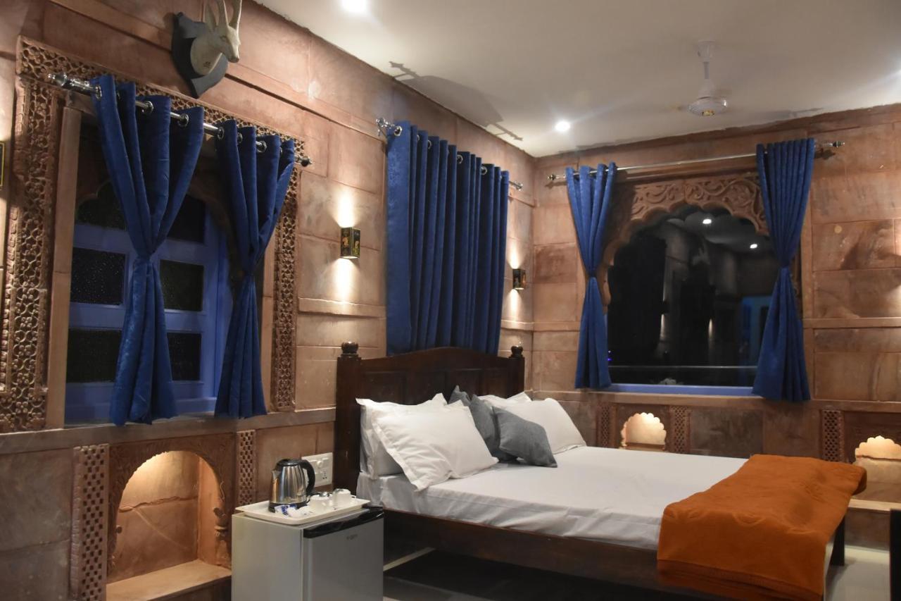 The Kutumb Villa - A Heritage Home Stay Джодпур Екстериор снимка
