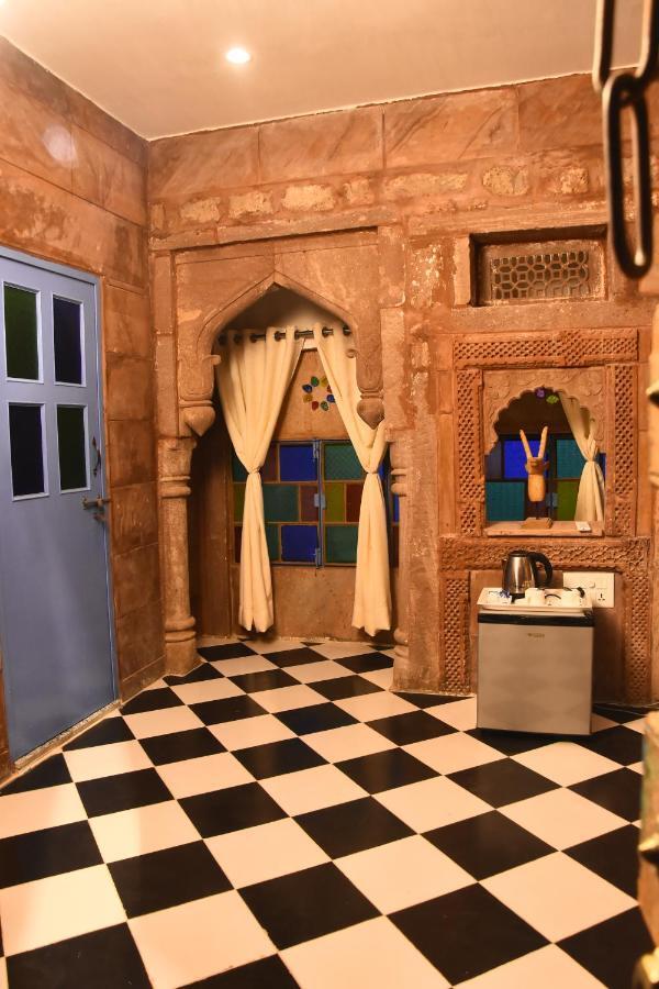 The Kutumb Villa - A Heritage Home Stay Джодпур Екстериор снимка